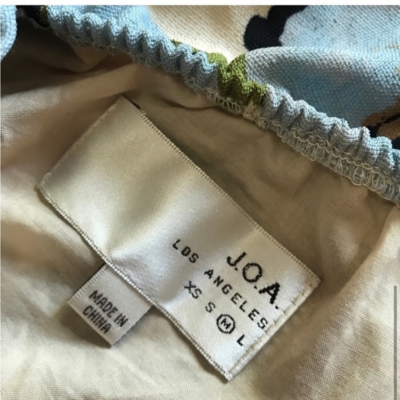 J.O.A. Floral Off The Shoulder Button Dress Size Medium - Picture 6 of 14